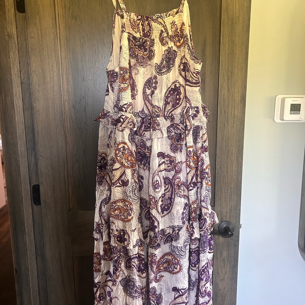 NWT Elegant Paisley Maxi Dress in Purple and Cream